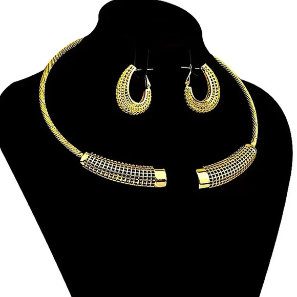 Gold Plated Geometric Necklace Earrings Set - Picture 2 of 8